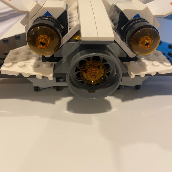 LEGO City Set 60226 Mars Research Shuttle - Picture 7 of 8